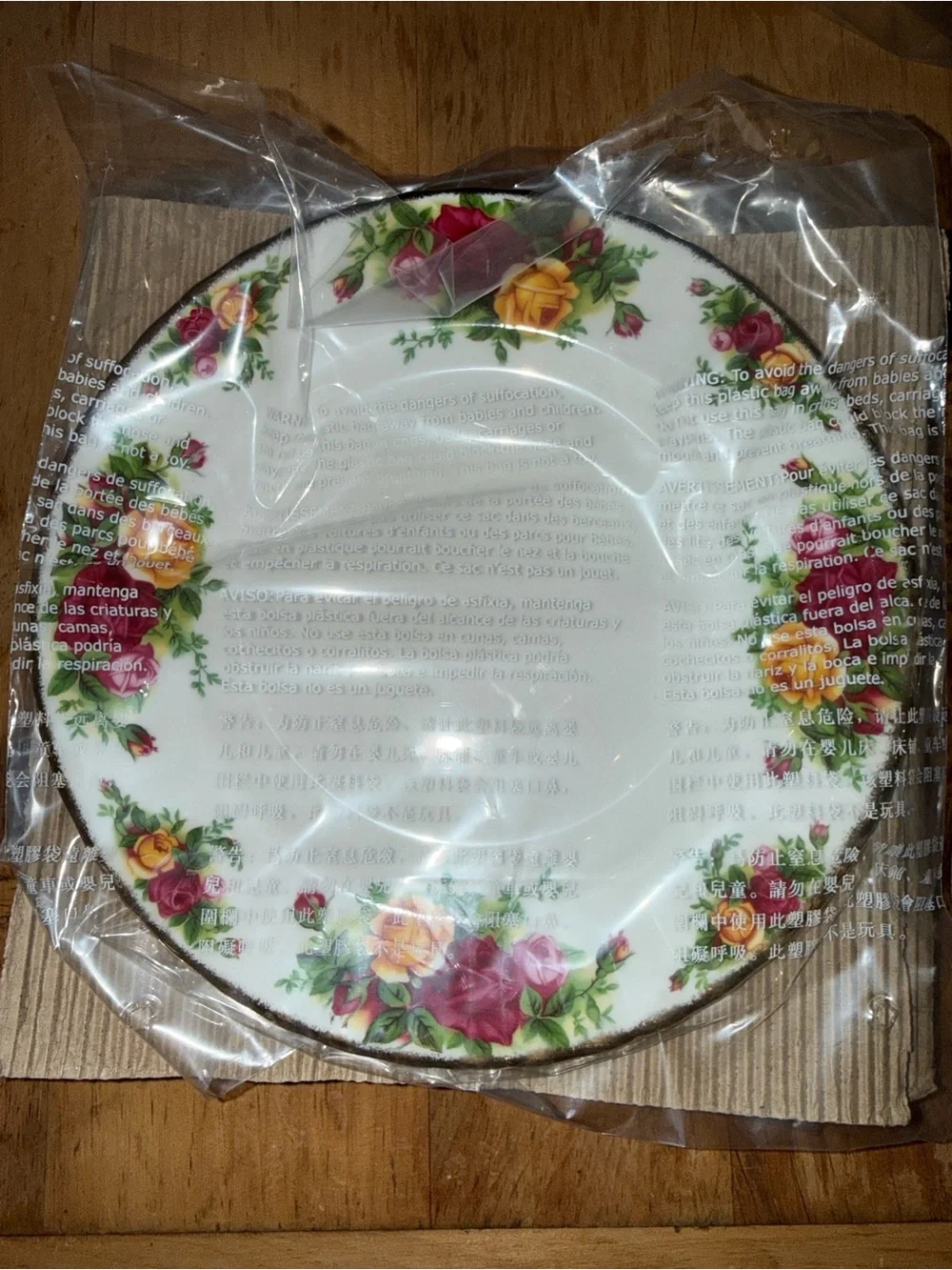 Royal Albert Bright Pink and White Decorative Gift Box